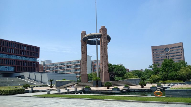 深圳三极管样品批发：揭秘三极管选型与采购要点